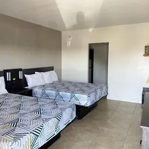 6 North Vegas, Nv Hotel