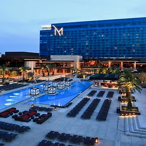 M & Casino Semesteranläggning (resort)