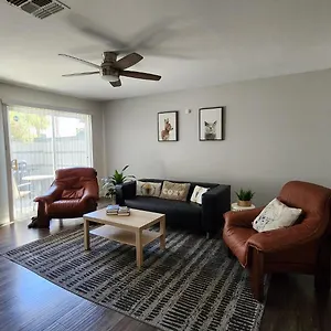 L - Fully Remodeled And Professionally Decorated Apartamento
